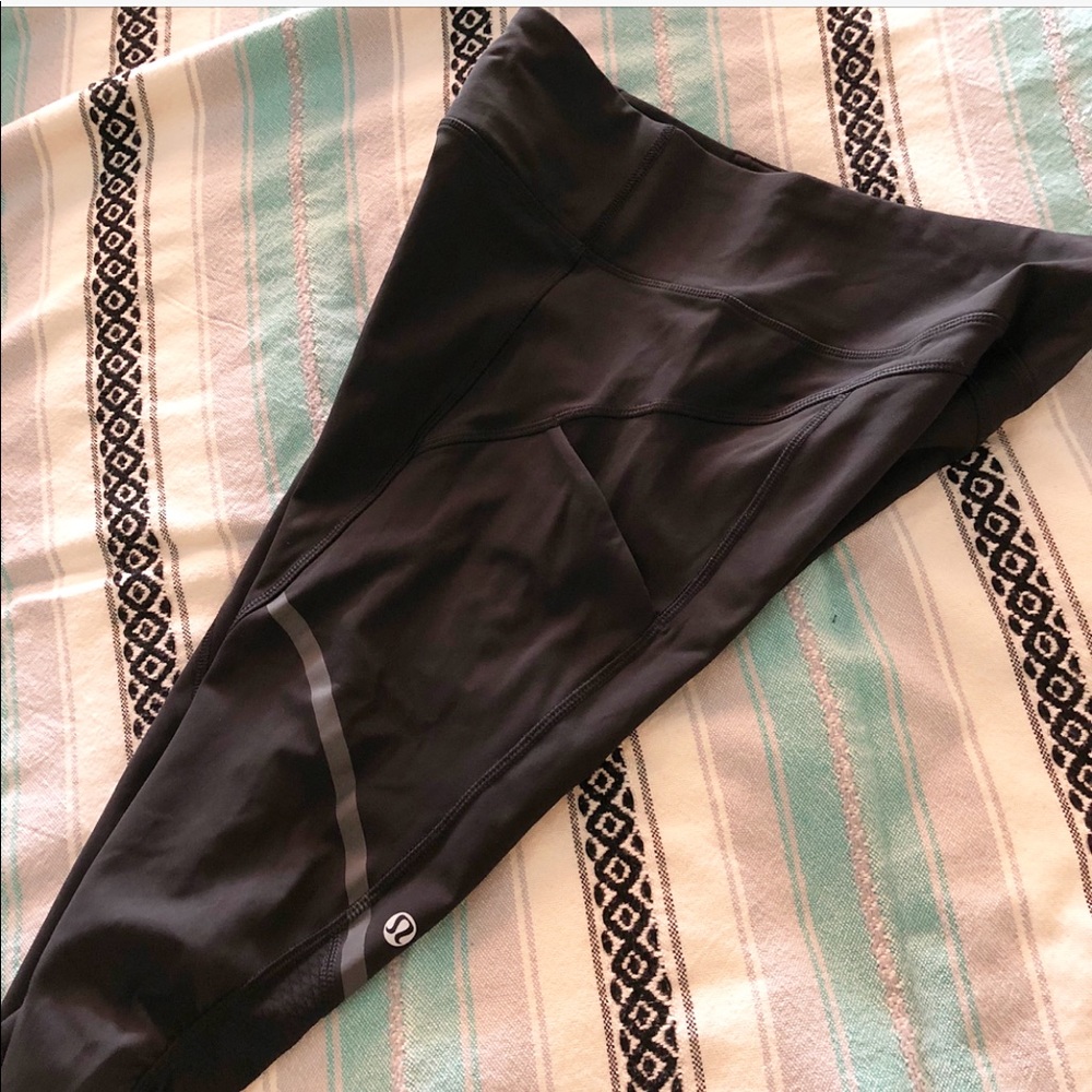 Lululemon athletica crop running pants